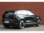Volvo EX30 Single Motor Extended Range Plus 69 kWh Stoel-/stuurwielverwarming | Harman Kardon | Extra getint glas | 19 inch. lichtmetalen velgen | Keyless entry | Elektrisch bedienbare kofferklep | Pilot assist | Adaptieve cruise control | Apple carplay/ Android auto