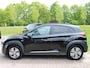 Hyundai Kona Electric EV Premium 64 kWh | Trekhaak | Leder | Stoelverwarming/Koeling | Krell |