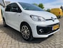 Volkswagen Up! 1.0 high up met R-line pakket!