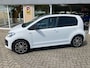 Volkswagen Up! 1.0 high up met R-line pakket!