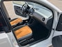 Volkswagen Up! 1.0 high up met R-line pakket!