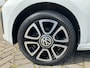 Volkswagen Up! 1.0 high up met R-line pakket!