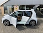 Volkswagen Up! 1.0 high up met R-line pakket!