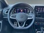 Volkswagen T-Roc 1.5 150pk TSI R-Line Edition Velgen 'Nevada', 18 inch | Rijstrookwisselassistent 'Side Assist' | Voorstoelen verwarmbaar