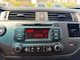 Kia Rio 1.2 CVVT Super Pack met parkeersensoren en bluetooth telefoon en airco