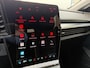 Renault Megane E-Tech EV60 Optimum Charge 220 Iconic Leder / SOH 94% / Warmtepomp / Camera Binnenspiegel / 360 Camera / Navigatie / Carplay / Clima / Two Tone / 20" lm