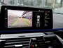 BMW 5-Serie M550i xDrive High Executive | HARMAN KARDON | COMFORT ACCES | BMW LASER LIGHT | 20 INCH | SCHUIF-KANTELDAK | ADAPTIVE CRUISE CONTROL | VOLLEDIG BMW DEALER ONDERHOUDEN | SOPHISTO GRAU |