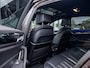 BMW 5-Serie M550i xDrive High Executive | HARMAN KARDON | COMFORT ACCES | BMW LASER LIGHT | 20 INCH | SCHUIF-KANTELDAK | ADAPTIVE CRUISE CONTROL | VOLLEDIG BMW DEALER ONDERHOUDEN | SOPHISTO GRAU |