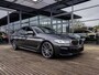 BMW 5-Serie M550i xDrive High Executive | HARMAN KARDON | COMFORT ACCES | BMW LASER LIGHT | 20 INCH | SCHUIF-KANTELDAK | ADAPTIVE CRUISE CONTROL | VOLLEDIG BMW DEALER ONDERHOUDEN | SOPHISTO GRAU |
