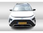 Hyundai Bayon 1.0 T-GDI Premium Sky DAB, extra getint glas achter.