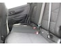 Hyundai Bayon 1.0 T-GDI Premium Sky DAB, extra getint glas achter.