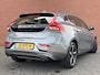 Volvo V40 2.0 T2 Kinetic Navigatie, Bluetooth, 17 inch R-design wielen, High performance audio, Park assist achter, Diffuser achterbumper, Dubbele uitlaten, Volledig dealeronderhouden