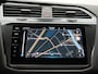 Volkswagen Tiguan 1.4 TSI eHybrid Elegance Automaat - IQ light - Panorama-dak - HUD - Leer - Navigatie - Stoelverwarming - 360 Camera