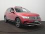 Volkswagen Tiguan 1.4 TSI eHybrid Elegance Automaat - IQ light - Panorama-dak - HUD - Leer - Navigatie - Stoelverwarming - 360 Camera