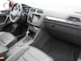 Volkswagen Tiguan 1.4 TSI eHybrid Elegance Automaat - IQ light - Panorama-dak - HUD - Leer - Navigatie - Stoelverwarming - 360 Camera