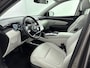 Hyundai Tucson 1.6 T-GDI PHEV Premium Sky 4WD | Schuif kanteldak | Trekhaak 1350kg | Dodehoek detectie | Stoel verwarming & verkoeling | Navigatie |