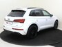 Audi Q5 55 TFSI e S edition Competition | SoH 97% | Panoramadak | Trekhaak | Head-up display | Keyless | Optiek zwart Plus | 360 camera | Parkeerassistent | Navigatie Plus |