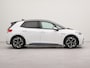 Volkswagen ID.3 First Plus 58 kWh incl afneembare trekhaak | SoH 92,1 % | Apple Carplay | Afneembare trekhaak | Navigatie | Achteruitrij camera | Parkeersensoren voor en achter | Wifi | Spraakbediening | Voorstoelen verwarmd |