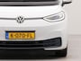 Volkswagen ID.3 First Plus 58 kWh incl afneembare trekhaak | SoH 92,1 % | Apple Carplay | Afneembare trekhaak | Navigatie | Achteruitrij camera | Parkeersensoren voor en achter | Wifi | Spraakbediening | Voorstoelen verwarmd |