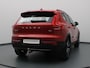 Volvo XC40 B4 Plus Dark 200pk Harman Kardon | Camera | Stoel-/stuurverw. | Trekhaak elektrisch.