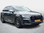 Audi SQ7 4.0 TFSI SQ7 quattro Incl nieuwe service beurt bij Pon en Nieuwe APK bij aflevering / Carbon Package / Full Options Luchtvering / 3X S-Line / Panorama dak / Dealerauto / 1e Eigenaar /