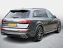 Audi SQ7 4.0 TFSI SQ7 quattro Incl nieuwe service beurt bij Pon en Nieuwe APK bij aflevering / Carbon Package / Full Options Luchtvering / 3X S-Line / Panorama dak / Dealerauto / 1e Eigenaar /