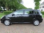 Toyota Verso 1.8 VVT-i Sol Ecc Cruisecontrol Stuurbekrachtiging Pdc LM Velgen***Apk t/m 11-6-2027***
