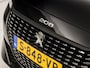 Peugeot 208 1.2 PureTech Sport Automaat (APPLE CARPLAY, PARKEERSENSOREN, GETINT GLAS, SPORTSTOELEN, CRUISE, LANE ASSIST, NIEUWSTAAT)