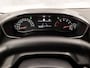 Peugeot 208 1.2 PureTech Sport Automaat (APPLE CARPLAY, PARKEERSENSOREN, GETINT GLAS, SPORTSTOELEN, CRUISE, LANE ASSIST, NIEUWSTAAT)