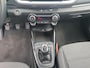 Kia Stonic 1.0 T-GDi MHEV DynamicPlusLine | Navigatie | Camera | Climate control | Cruise control | Keyless met startknop | Getinte ramen achter |