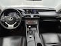 Lexus IS 300h First Edition | Elektrisch Verstelbare Stoelen | Cruise Control Adaptief | Parkeersensoren |