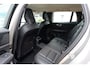 Volvo V60 T6 Twin Engine AWD AUT8 350PK Inscription | Geventileerde voorstoelen met massage | Stoelverwarming | Adaptieve Cruise Control met Pilot Assist | BLIS dodehoekdetectie | 19” lichtmetalen velgen | Elektrisch verstelbare voorstoelen met geheugen | Trekhaak, semi elektrisch inklapbaar
