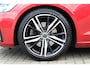 Volvo V60 T4 Automaat 190PK R-Design | Sportstoelen | Trekhaak semi elektrisch inklapbaar | Adaptieve Cruise Control met Pilot Assist | BLIS Dodehoekdetectie | 19" Lichtmetalen velgen | Harman Kardon audio | Elektrisch verstelbare bestuurdersstoel met geheugen