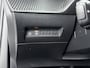 Peugeot e-2008 SUV EV GT 50 kWh 136pk | Accu 94% | Schuif/kanteldak | Navigatie | Stoelverwarming | Dodehoekbewaking | Adaptieve Cruise Control
