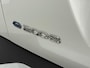 Peugeot e-2008 SUV EV GT 50 kWh 136pk | Accu 94% | Schuif/kanteldak | Navigatie | Stoelverwarming | Dodehoekbewaking | Adaptieve Cruise Control