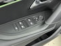 Peugeot e-2008 SUV EV GT 50 kWh 136pk | Accu 94% | Schuif/kanteldak | Navigatie | Stoelverwarming | Dodehoekbewaking | Adaptieve Cruise Control