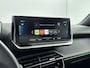 Peugeot e-2008 SUV EV GT 50 kWh 136pk | Accu 94% | Schuif/kanteldak | Navigatie | Stoelverwarming | Dodehoekbewaking | Adaptieve Cruise Control