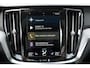 Volvo V60 T6 Recharge AWD R-Design | Elektrisch verstelbare bestuurdersstoel met geheugen | Adaptive Cruise Control & Pilot Assist | Premium Audio Harman & Kardon | Rondomzicht camera | Voorstoelen en stuurwiel verwarmd | Achterbank verwarmd | Trekhaak semi elektrisch | Keyless entry & drive | Dodehoekdetectie met correctie | Apple Carplay & Android Auto | Extra getint glas | Standkachel |