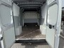 Peugeot Boxer 335 2.0 BlueHDI L2H2 Pro MARGE, airco, cruise, camera, trekhaak, led