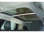 Volvo V90 B4 Inscription | Panoramadak | Harman Kardon Premium Audio | Stoelverwarming | Electrische Semi-Wegklapbare Trekhaak | Head-Up Display | Dealeronderhouden | 360° Parkeercamera | Parkeersensoren voor + achter |