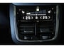 Volvo V90 B4 Inscription | Panoramadak | Harman Kardon Premium Audio | Stoelverwarming | Electrische Semi-Wegklapbare Trekhaak | Head-Up Display | Dealeronderhouden | 360° Parkeercamera | Parkeersensoren voor + achter |