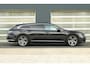 Volkswagen Arteon Shooting Brake 1.4 TSI eHybrid 218pk DSG R-Line Business+ | SoH 91% | Standkachel | Trekhaak | Camera | Navigatie | Apple CarPlay