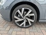Volkswagen Golf 1.4 eHybrid Style / AUTOMAAT/ PANO/ TREKHAAK/ STANDKACHEL/ ACC/ PARK.SENSOR.V+A/ CAMERA/ MEMORY SEAT/ MASSAGE/ STUUR+STOELVERWARM./ DODEHOEK/ KEYLESS/ APP-CONNECT/ IQ.LIGHT/ NAVI/ DAB/ RIJ-MODI/ 18'' LMV