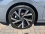 Volkswagen Golf 1.4 eHybrid Style / AUTOMAAT/ PANO/ TREKHAAK/ STANDKACHEL/ ACC/ PARK.SENSOR.V+A/ CAMERA/ MEMORY SEAT/ MASSAGE/ STUUR+STOELVERWARM./ DODEHOEK/ KEYLESS/ APP-CONNECT/ IQ.LIGHT/ NAVI/ DAB/ RIJ-MODI/ 18'' LMV
