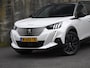 Peugeot e-2008 EV GT Pack 50 kWh 136pk Automaat 18''LM | DODE HOEK | STOELVERW. VOOR | ADAPT. CC | CAMERA | DAB
