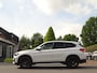 BMW X1 sDrive18i | Handbak | Uniek | PearlWeiss | Leer | Nav | All-black! | Privacy glass