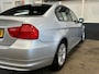 BMW 3-Serie 320i Luxury Line + LEDER