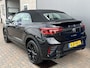 Volkswagen T-Roc Cabrio 1.5 TSI 2x R-Line / AUTOMAAT/ ACC/ PARK.SENSOR.V+A/ CAMERA/ STUUR+STOELVERWARM./ DODEHOEK/ APP-CONNECT/ KEYLESS/ RIJ-MODI/ DIGITAL DASH/ NAVI/ DAB/ CLIMA/ IQ.LIGHT/ 19'' LMV