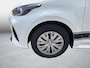 Mazda 2 Hybrid 1.5 Prime-line , Demovoordeel € 2.500,- , Apple Carplay, Adap. Cruise, Climate Control, Camera, DAB+, Lichtsensor, Stuurwielbediening, LKA