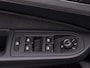 Volkswagen Golf 1.0 eTSI Life Automaat - LED- Camera - Navigatie - ACC - Stoelverwarming - PDC